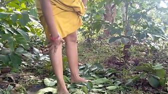 indian slut outdoor risky