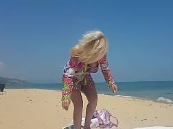 11 min - Public beach