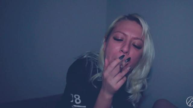 Bailey Jay Smoking