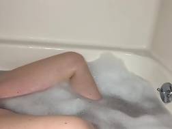 11 min - Bath legs asmr