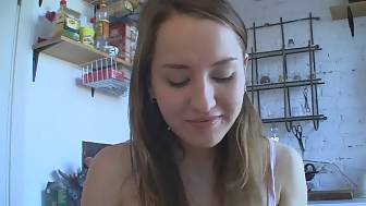 college hottie beautiful face