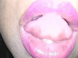 4 min - Tongue throat boca