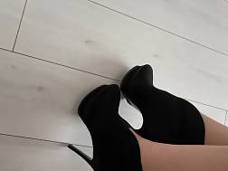 4 min - Feet heels