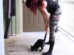 5 min - Pants boots shakes ass