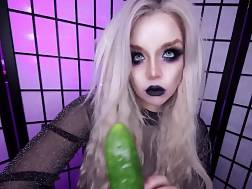 5 min - Asmr goth