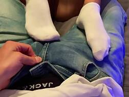 9 min - Hand footjob white socks