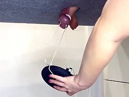 10 min - Mistress tied nutsack slave