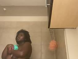 4 min - Masturbate shower