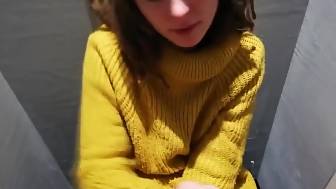 girl blows seducer toilet