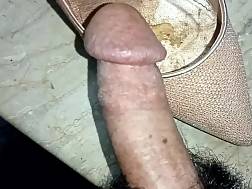 6 min - Slave masturbating hotwife