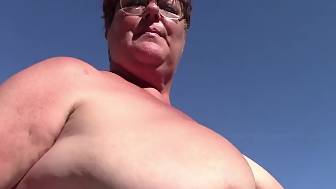 outdoor boobs show eating