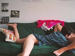 12 min - Teen couple fuck couch
