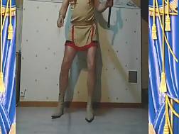 6 min - Dancing striptease party