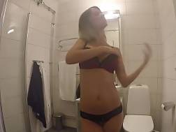 16 min - Skinny wanks bathroom fucktoy