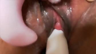 japanese babe fucks herself