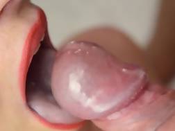 4 min - Jizz throat close