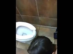 5 min - Skinny blowjob prick bathroom