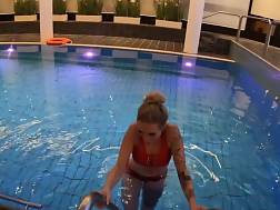 7 min - Teenager penetrates pool