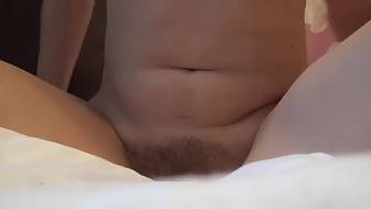 redheaded bombshell wants see