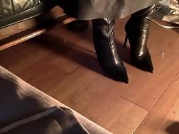 5 min - Leather boots wearing