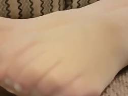 6 min - White nylon feet