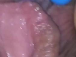 10 min - Clitoris massage wet closeup