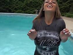 6 min - Pool huge knockers