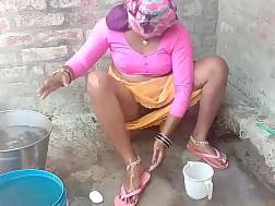 11 min - Indian mother undressing shower
