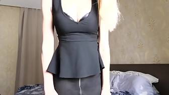 sleazy blondie needs anus