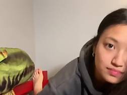 6 min - Young oriental suck